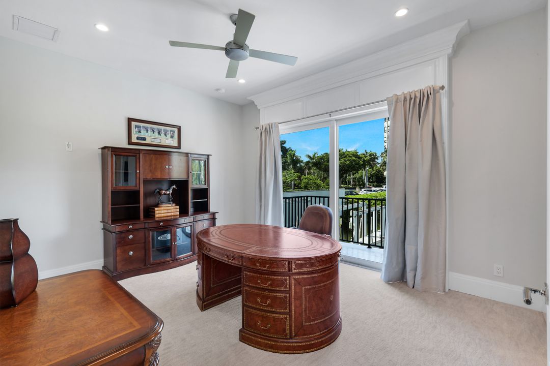 4900 Gulf Shore Blvd N, Naples, FL 34103
