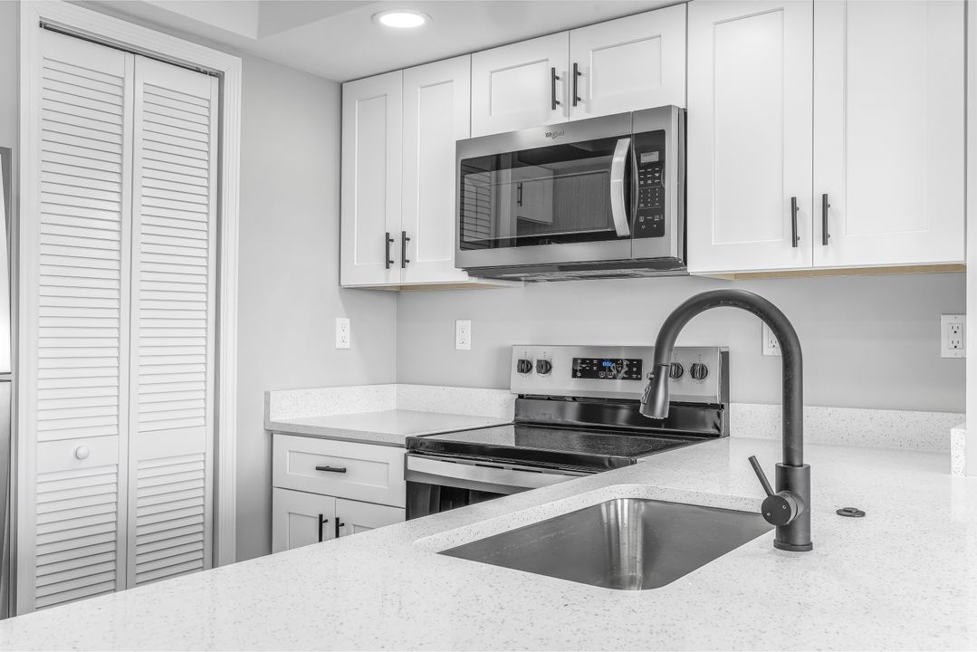 4815 Tudor Dr #5-8, Cape Coral, FL 33904