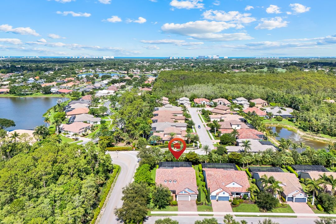 16273 Camden Lakes Cir, Naples, FL 34110