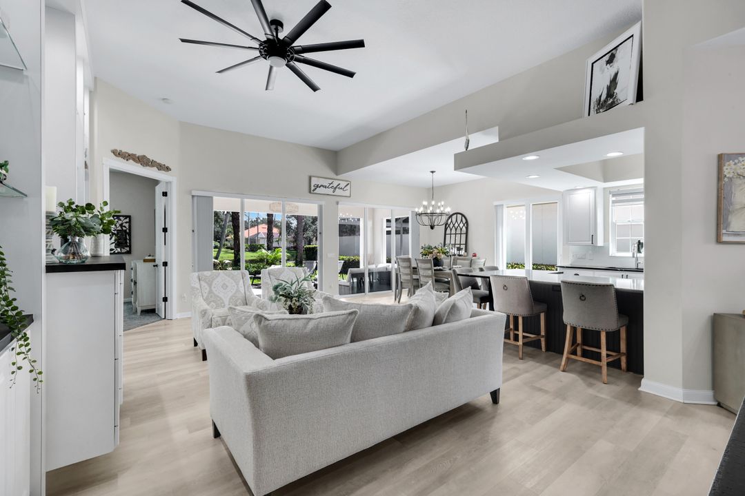 4402 Prescott Ln, Naples, FL 34119