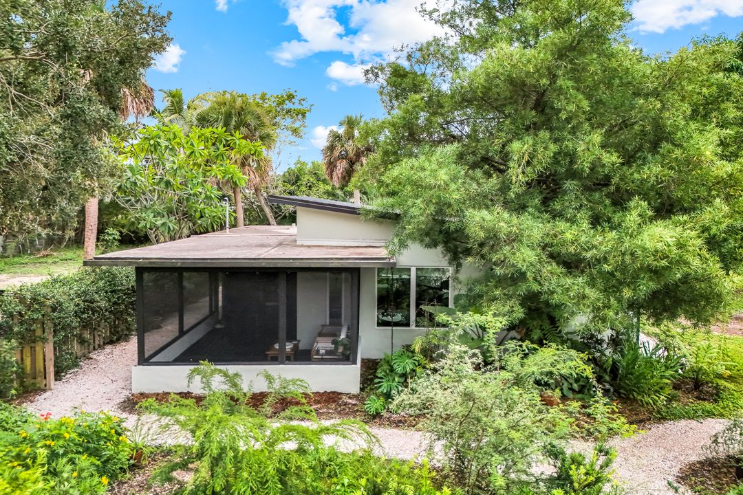 3032 Coco Ave, Naples, FL 34112