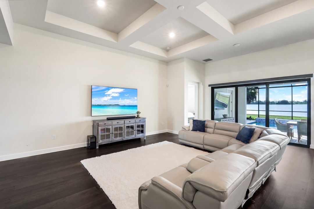 19696 Aqua View Ln, Fort Myers, FL 33913