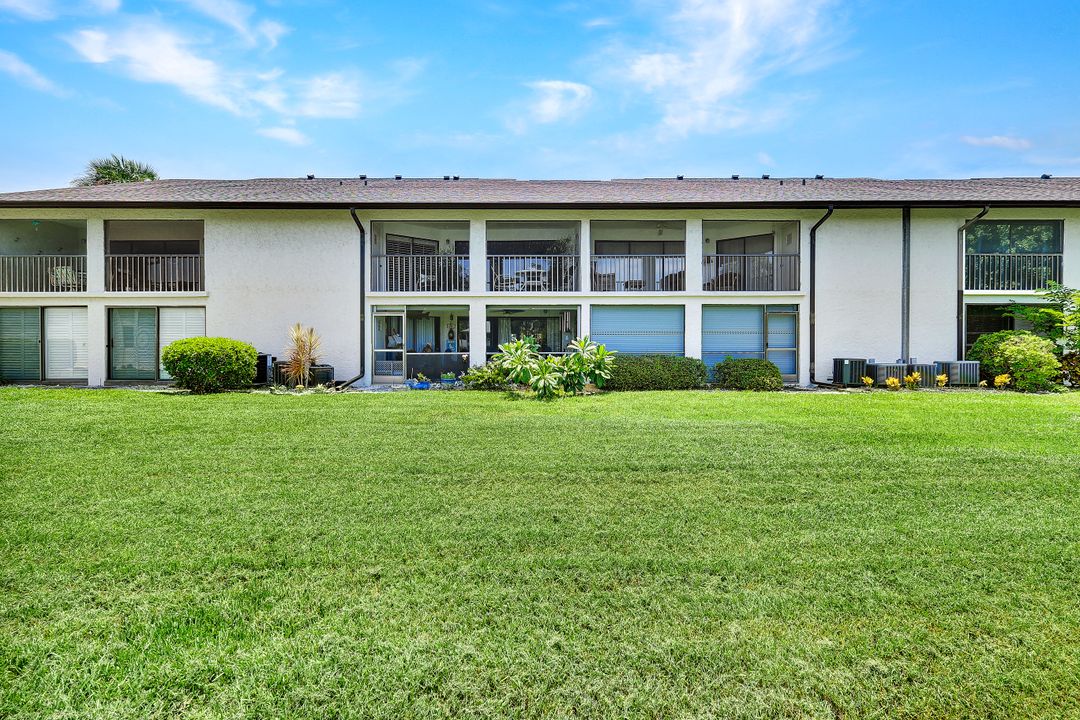 800 Misty Pines Cir #H205, Naples, FL 34105