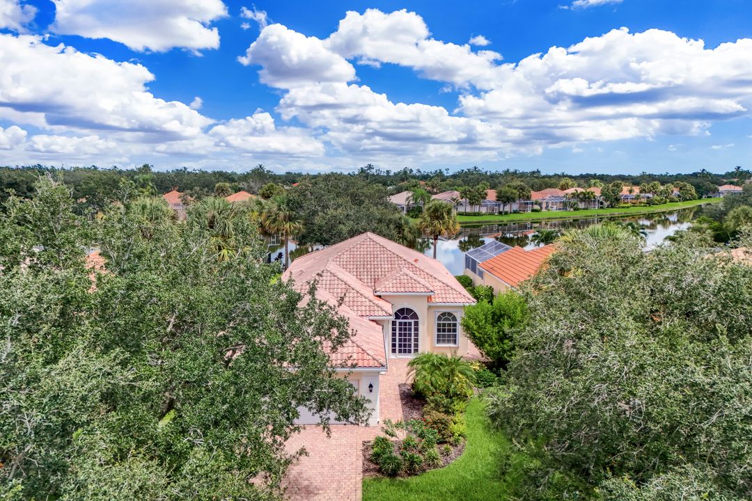 3821 Whidbey Way, Naples, FL 34119