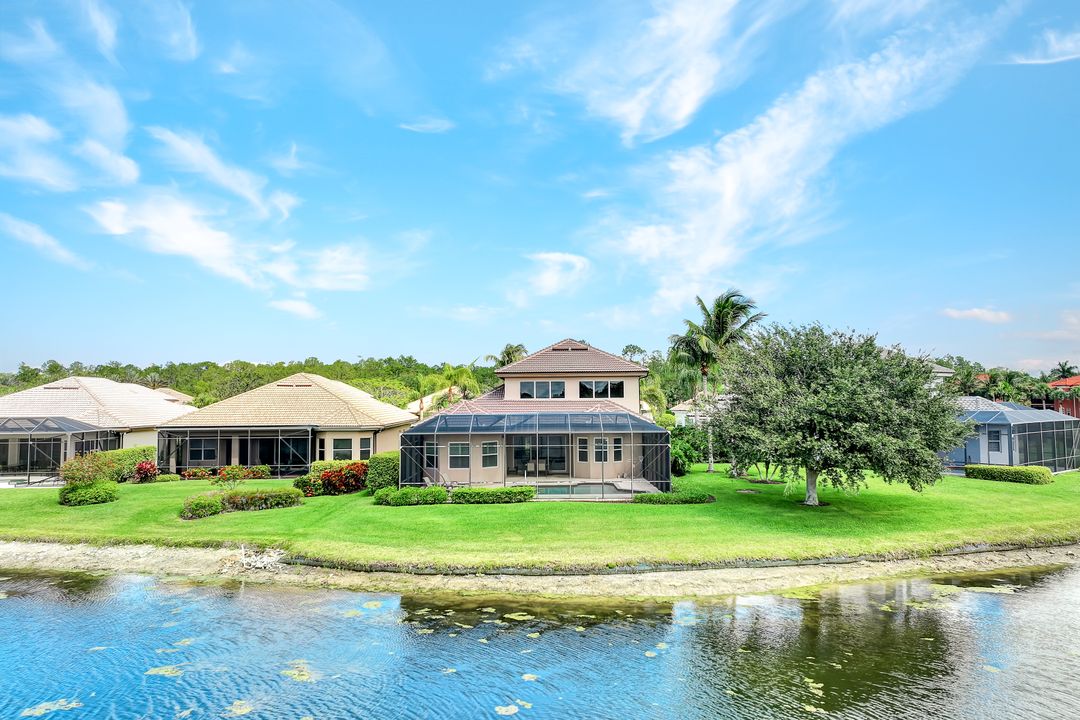 6172 Dogleg Dr, Naples, FL 34113