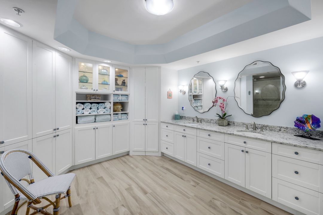 1060 Borghese Ln #1404, Naples, FL 34114