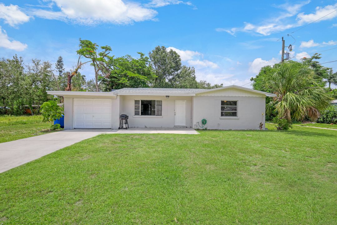 2968 Sunset Rd, Fort Myers, FL 33901
