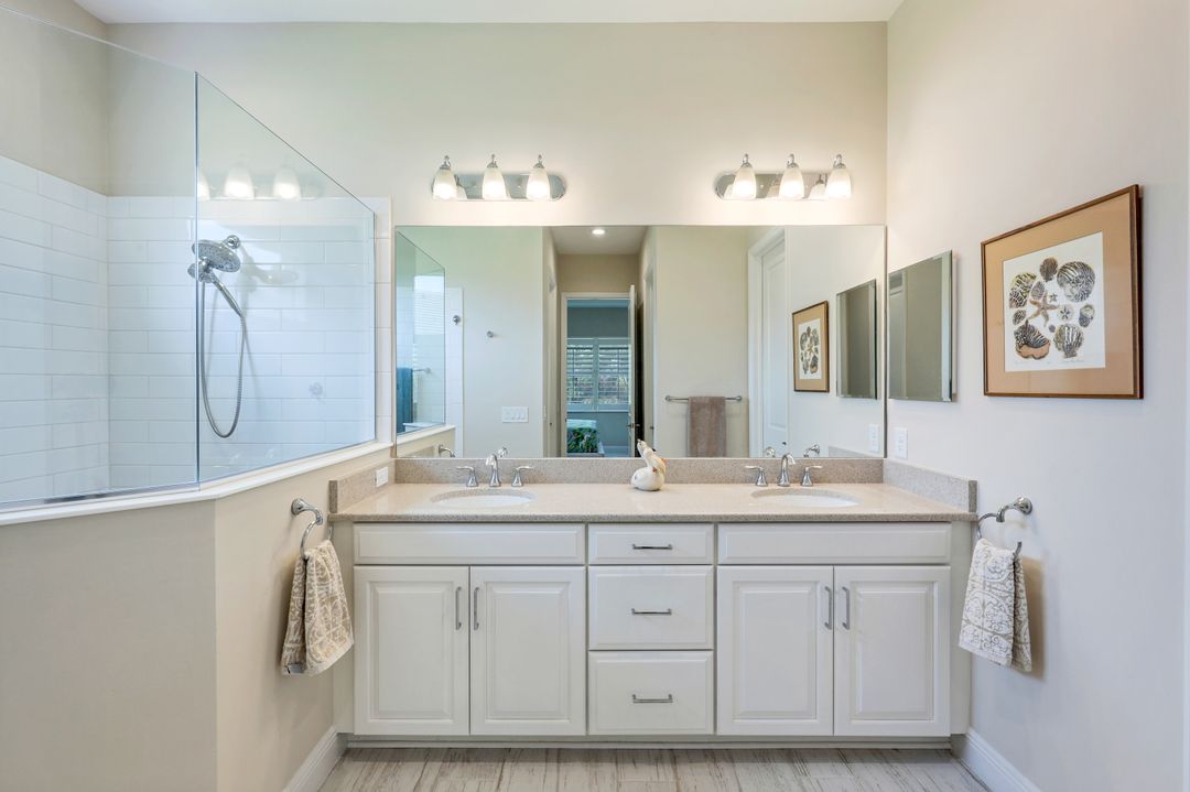 13749 Woodhaven Cir, Fort Myers, FL 33905