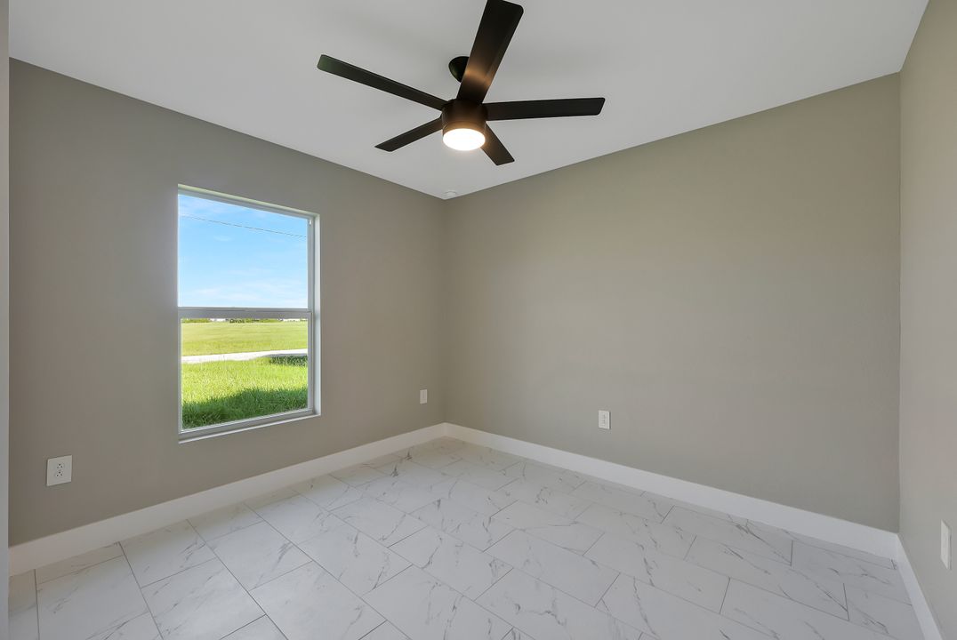 1905 NE 21st Pl, Cape Coral, FL 33909