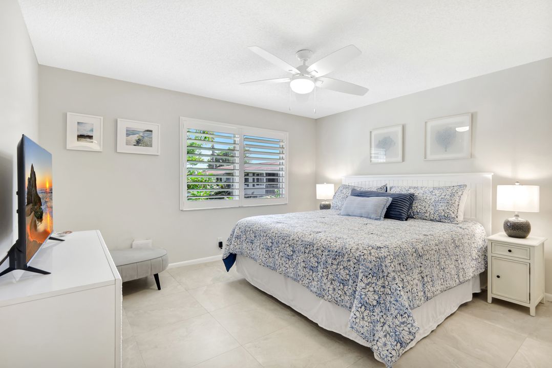 232 Memory Ln #2, Naples, FL 34112