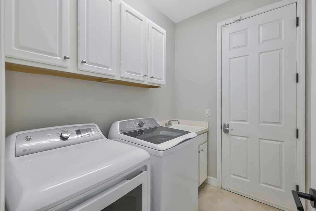 28126 Edenderry Ct, Bonita Springs, FL 34135