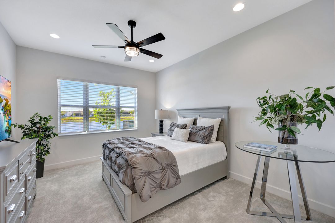 12418 Dahlia Ct, Naples, FL 34120