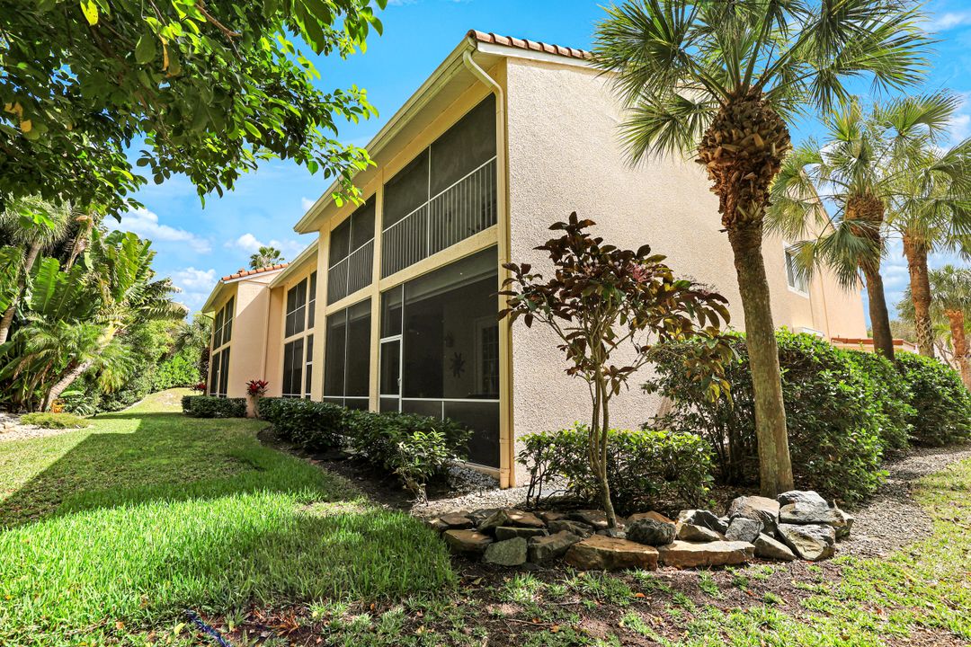 2055 Cascades Dr #4, Naples, FL 34112