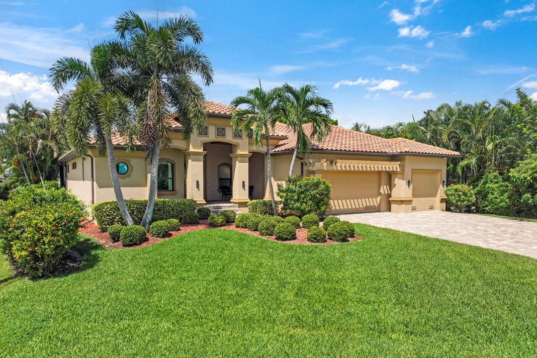 5314 Nautilus Dr, Cape Coral, FL 33904