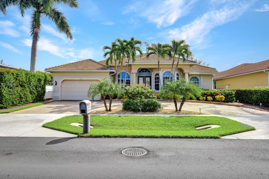 577 Somerset Ct, Marco Island, FL 34145