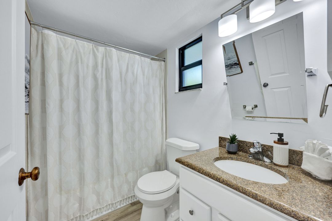 600 Neapolitan Way #257, Naples, FL 34103