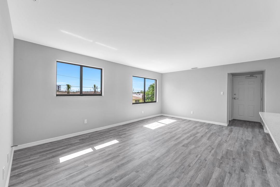 4815 Tudor Dr #5-8, Cape Coral, FL 33904