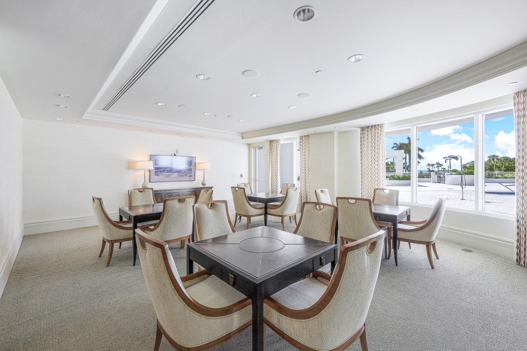 4151 Gulf Shore Blvd N #1002, Naples, FL 34103