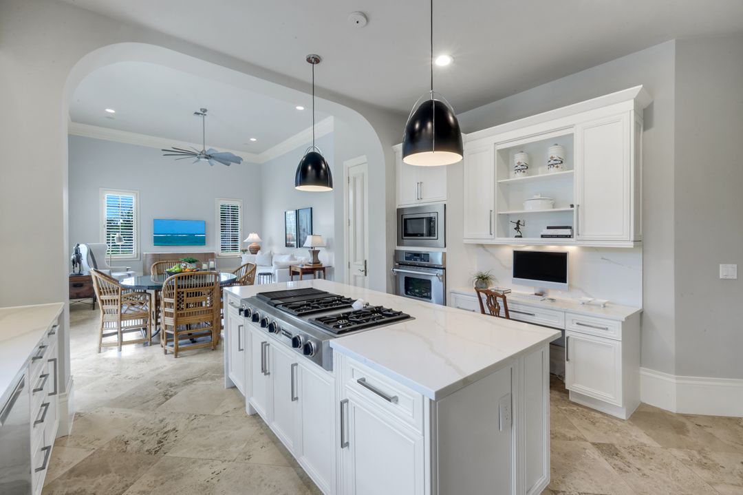 4650 Via Roma, Bonita Springs, FL 34134