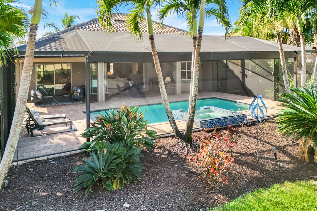 9314 Quarry Dr, Naples, FL 34120