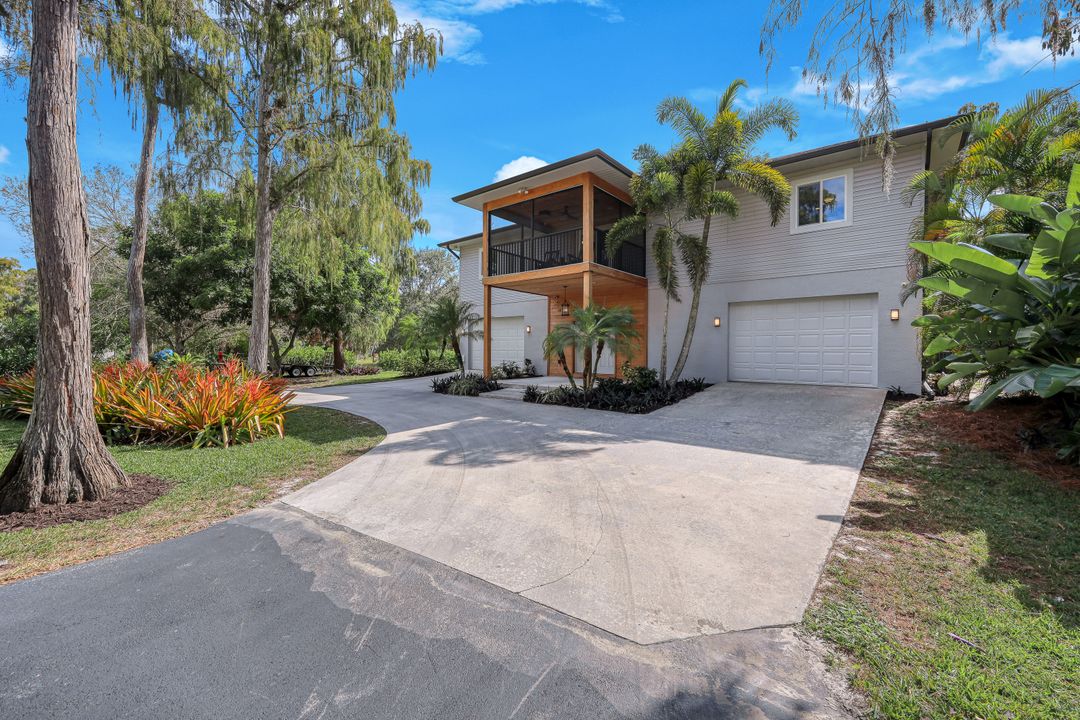 6036 Cedar Tree Ln, Naples, FL 34116