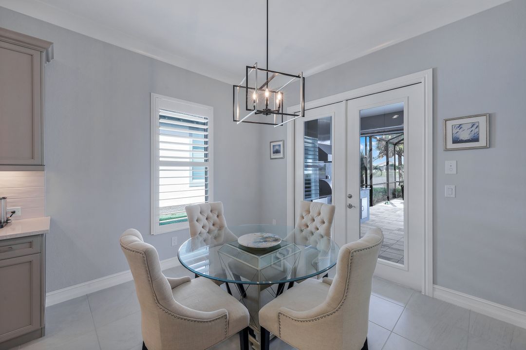 6177 Megans Bay Dr, Naples, FL 34112