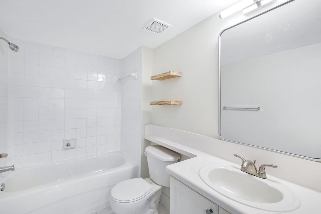 1205 Wildwood Lakes Blvd #305, Naples, FL 34104