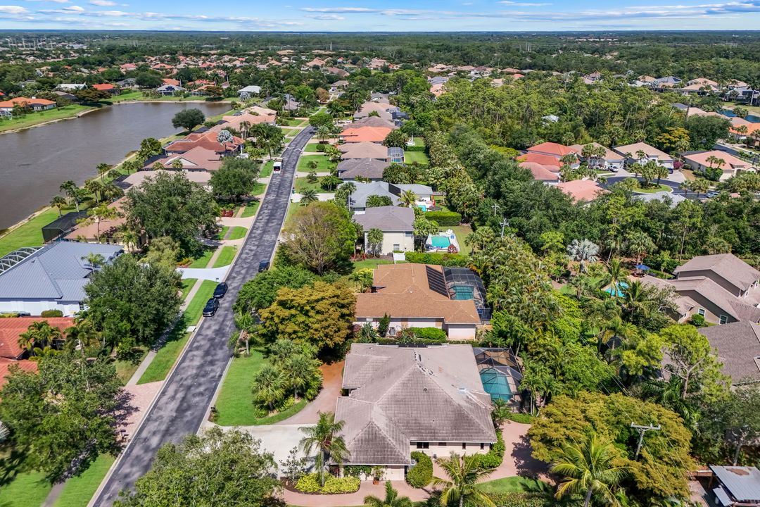 2039 Imperial Cir, Naples, FL 34110