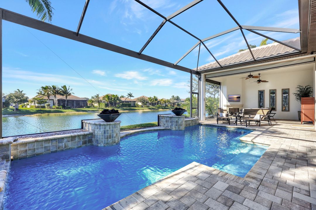 3181 Olympia Ln, Naples, FL 34114