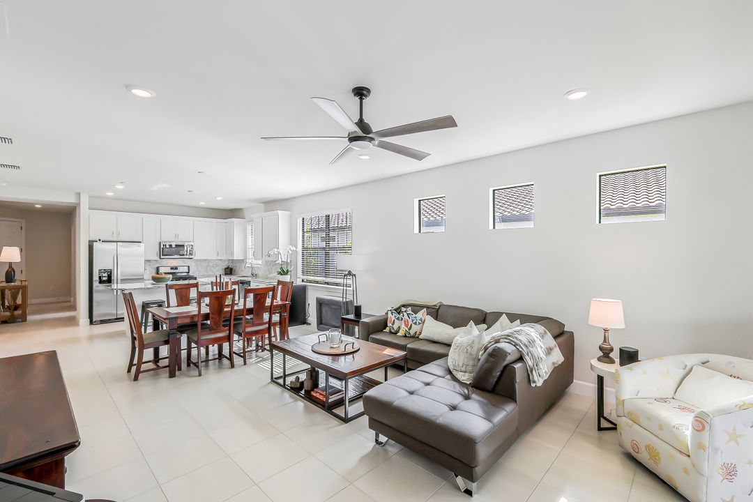 12350 Canal Grande Dr, Fort Myers, FL 33913