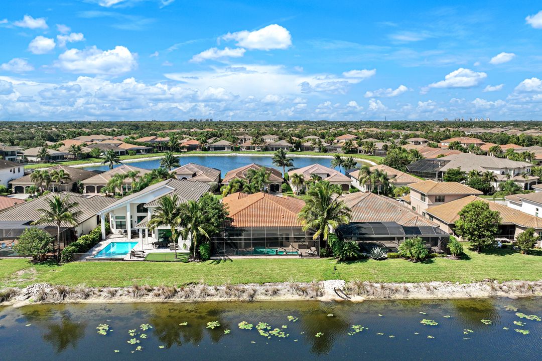 4394 Caldera Cir, Naples, FL 34119