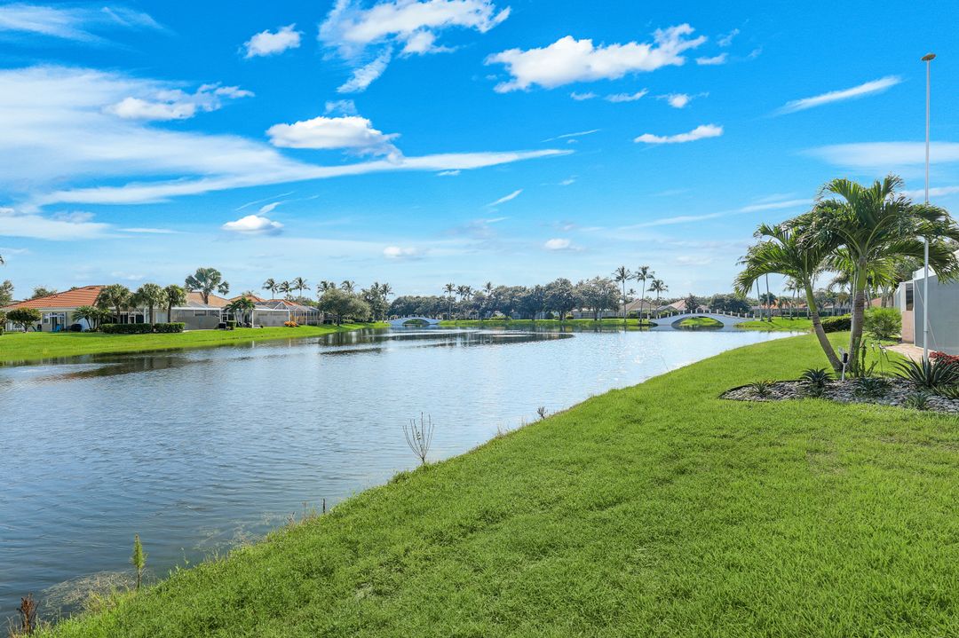 5808 Drummond Way, Naples, FL 34119