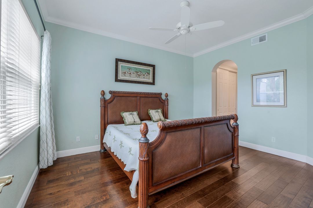 994 Eastham Way #101, Naples, FL 34104