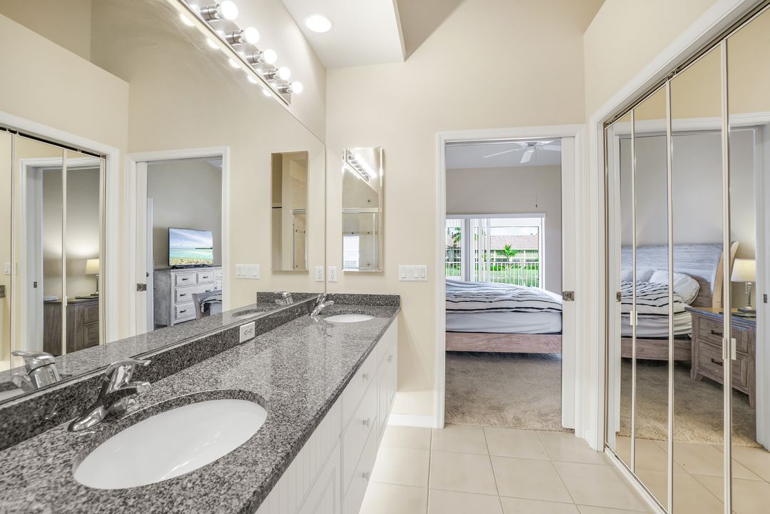 2373 Hidden Lake Ct #10, Naples, FL 34112