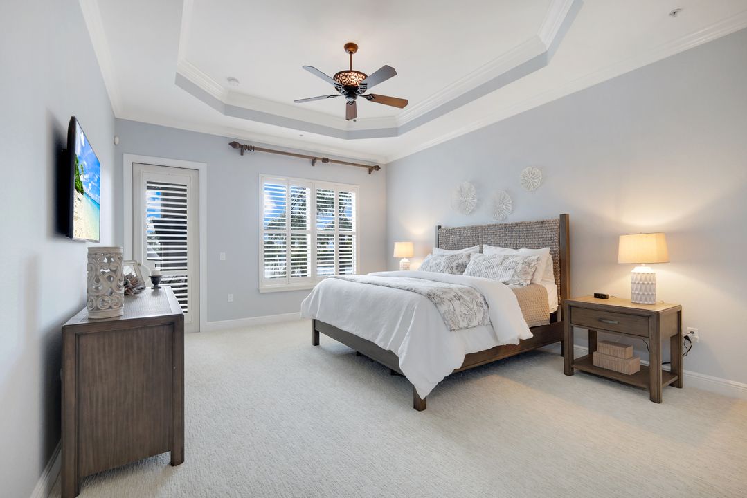 9201 Quartz Ln #201, Naples, FL 34120