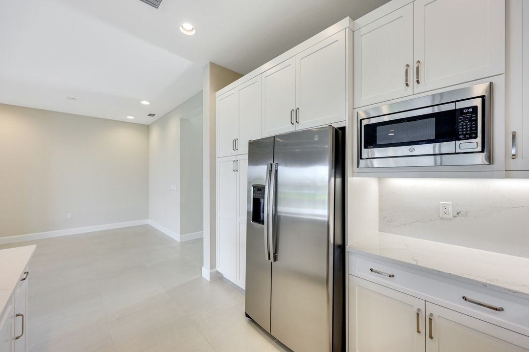 12650 Alderson Ave, Estero, FL 33928