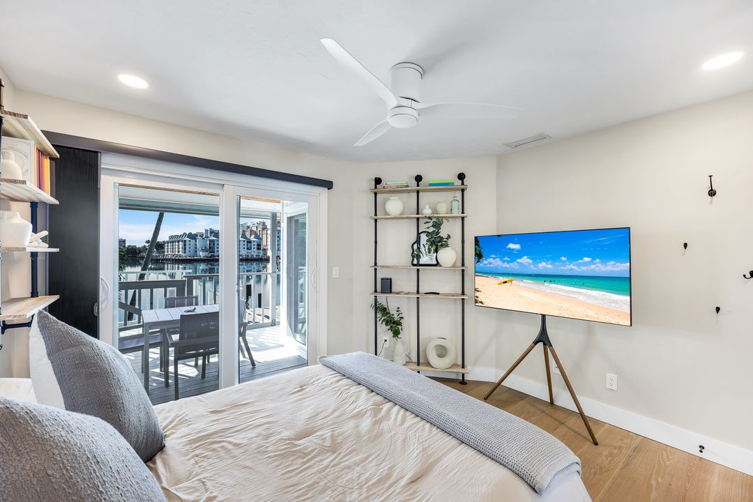 336 Oak Ave, Naples, FL 34108