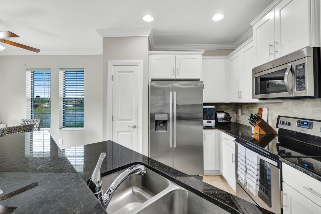 1439 Santiago Cir #2101, Naples, FL 34113