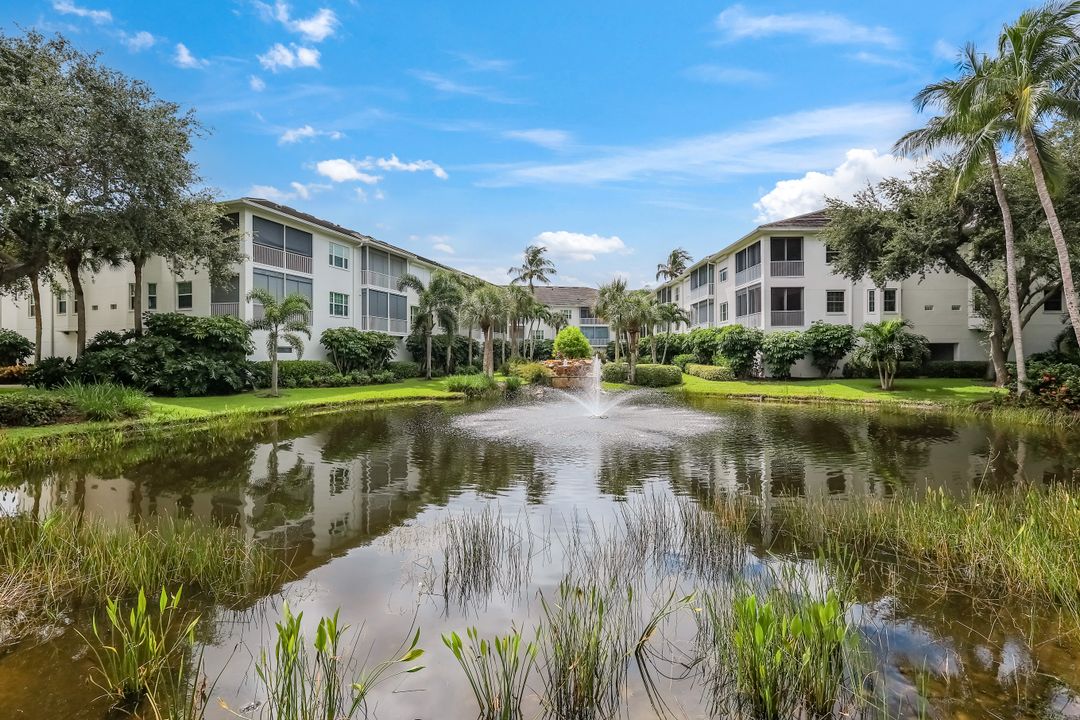 820 Bentwater Cir #101, Naples, FL 34108
