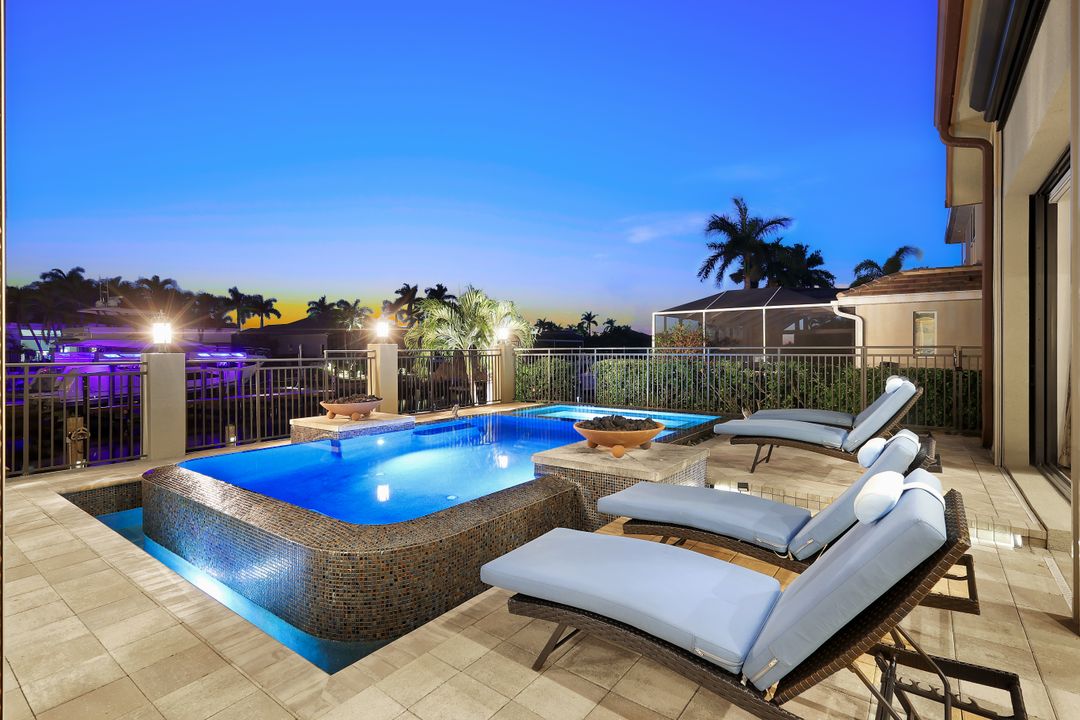 2304 El Dorado Pkwy W, Cape Coral, FL 33914