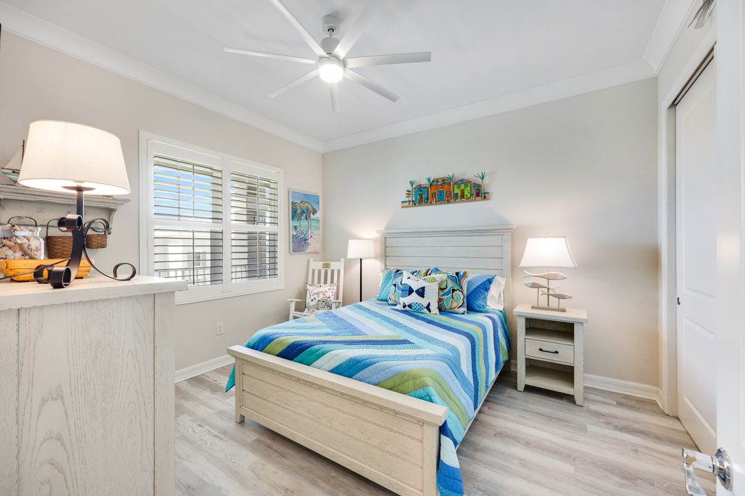 164 Indies Dr E #203, Naples, FL 34114