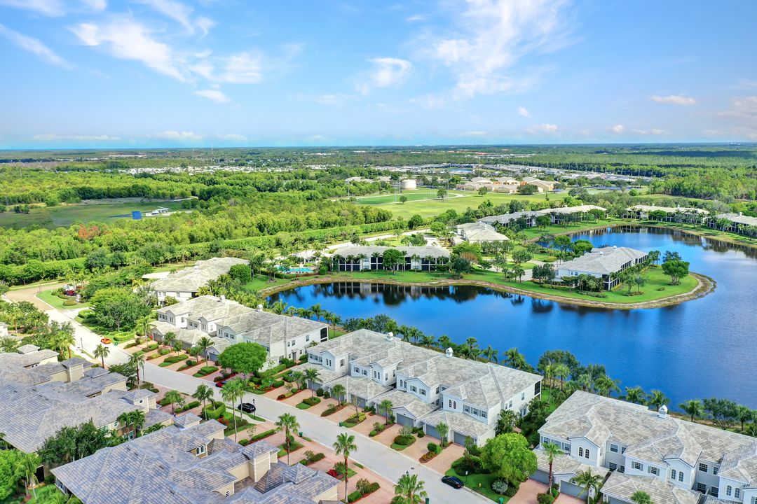 9235 Tesoro Ln #4-202, Naples, FL 34114