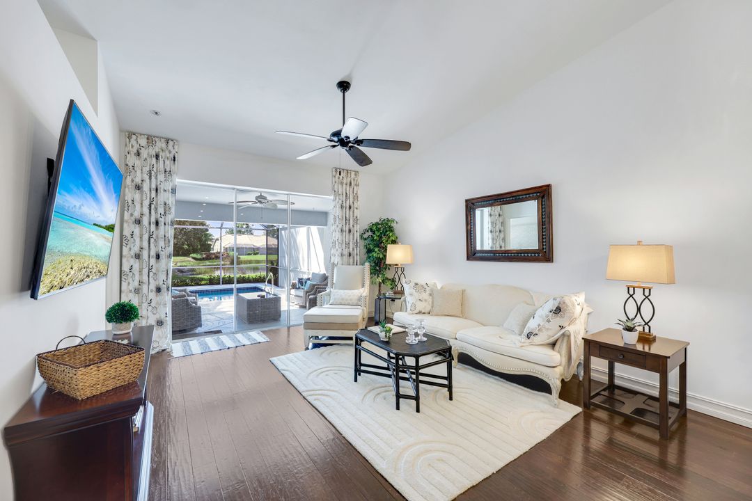 510 Captn Kate Ct, Naples, FL 34110