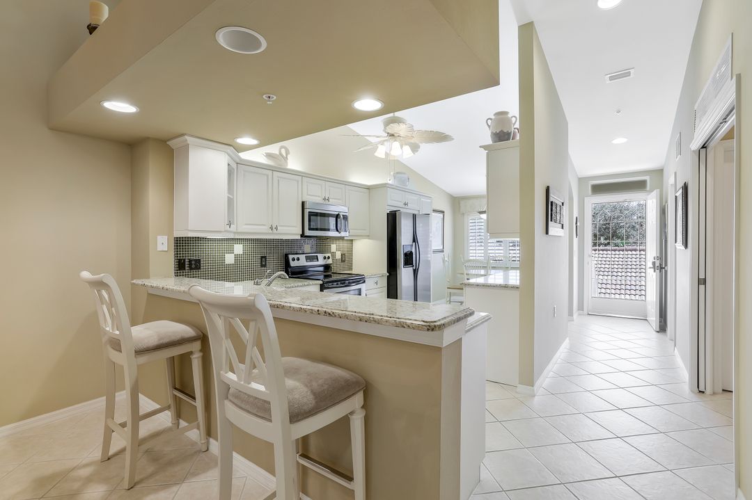 2360 Hidden Lake Ct #10, Naples, FL 34112