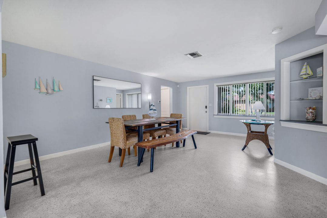 4305 SE 1st Ave, Cape Coral, FL 33904