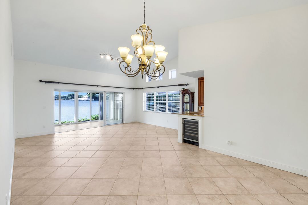 2626 Sailors Way, Naples, FL 34109