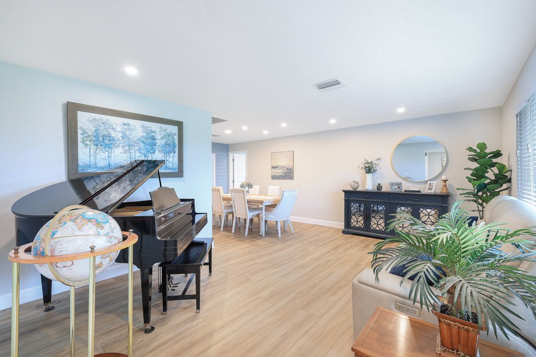 1515 Tredegar Dr, Fort Myers, FL 33919