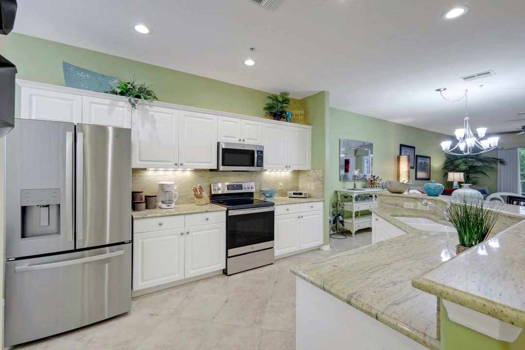 4864 Hampshire Ct #203, Naples, FL 34112