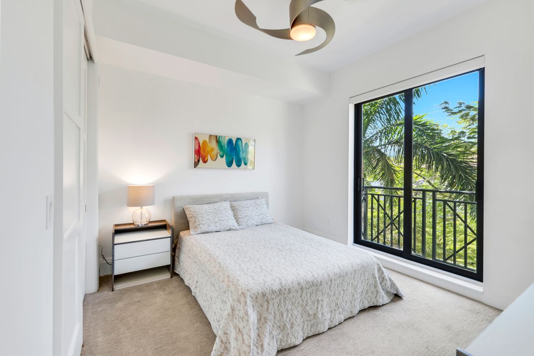 1035 3rd Ave S #305, Naples, FL 34102