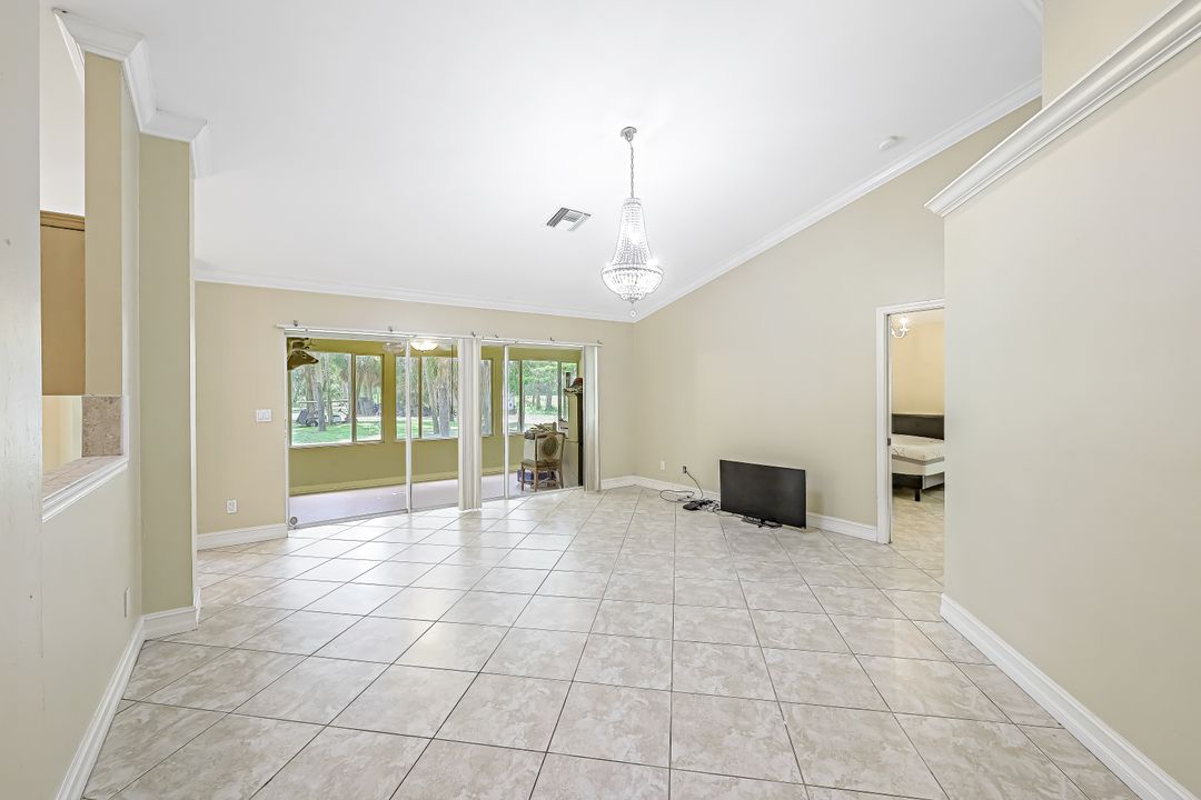 111 2nd St SE, Naples, FL 34117